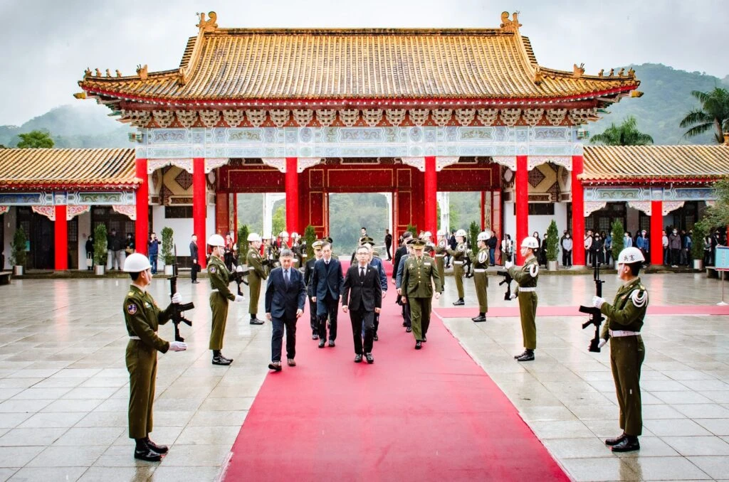 北市舉行115年春祭忠烈陣亡將士典禮  張溫德副市長視察軍墓設施革新成果