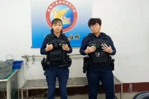 路邊機車滲油飄異味  警消迅速排除確認安全無虞