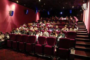 跟著  山羊巔峰  登高峰  拒絕誘惑不迷路