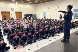 學生VR微電車智慧實境體驗交通安全講習