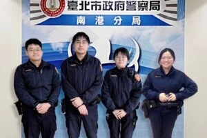 紙上神來一筆  南港警助老翁平安返家