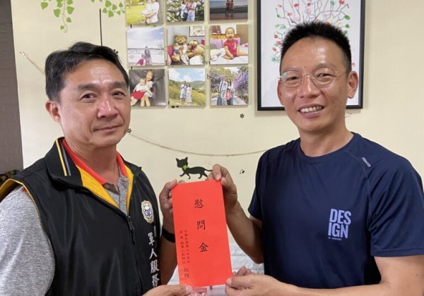 陸軍士官長因傷住院治療 屏東軍服站慰問關懷