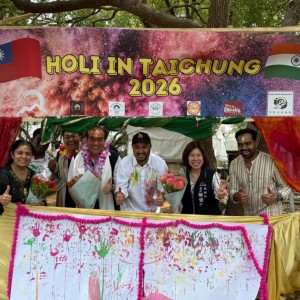 嗨翻白陽山   台中Holi色彩節登場