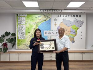 從警38載光榮榮退  新城警歡送資深所長陳金水