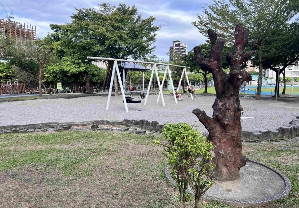 來新北中和森林系親子探索共融公園 擁抱自然安心玩