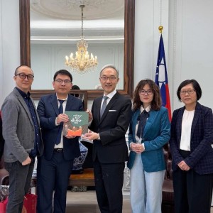 亞洲地區唯一得獎   中市客委會客語繪本《貓頭鳥》獲德國ICMA金獎