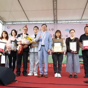 第三屆北大櫻花祭吸引千人入校賞櫻