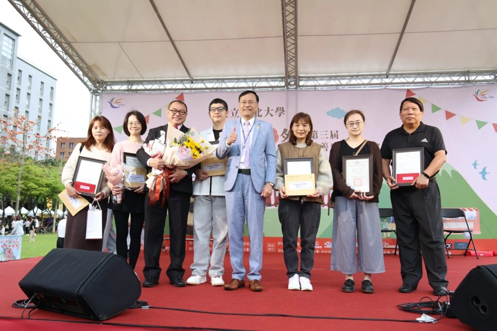 第三屆北大櫻花祭吸引千人入校賞櫻