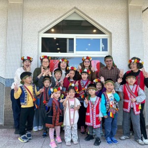 泰山森林書屋行動書屋首度走進新北國小