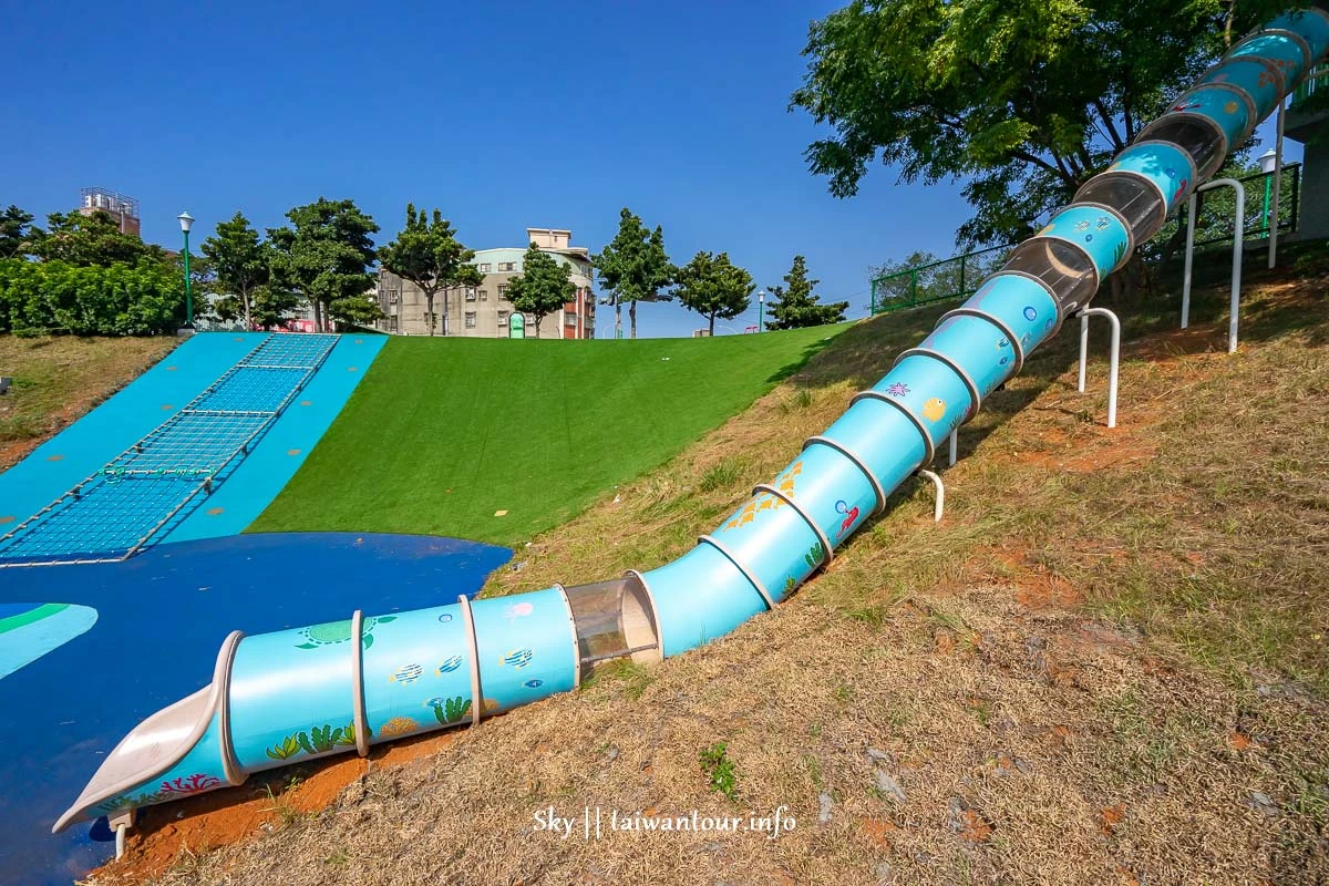【林口仁愛公園】特色公園溜滑梯.攀岩場.新寮步道旁
