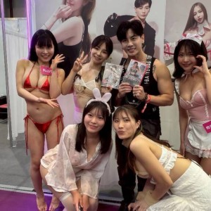 唐子元現身TAE台灣成人博覽會　促進產業交流：「不只表演，更懂市場怎麼運作」