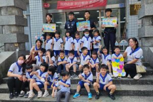 小小身影  大大夢想  幼童參訪派出所留下溫馨回憶