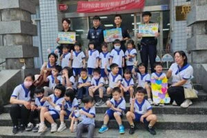 小小身影  大大夢想  幼童參訪派出所留下溫馨回憶