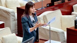 王欣儀爭取敬老點數跨月累計 秘書長承諾7月前提方案 王欣儀爭取敬老點數跨月累計 秘書長承諾7月前提方案