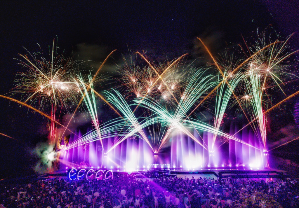 碧潭水舞5月1日開跑  水上鋼鐵人、300秒煙火秀吸睛 走讀與DJ秀豐富水岸夜生活