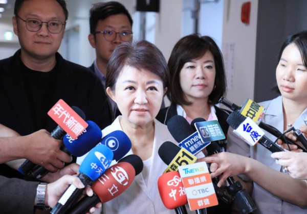 藍台中市長人選江啟臣勝出   盧秀燕暨議會黨團齊祝福