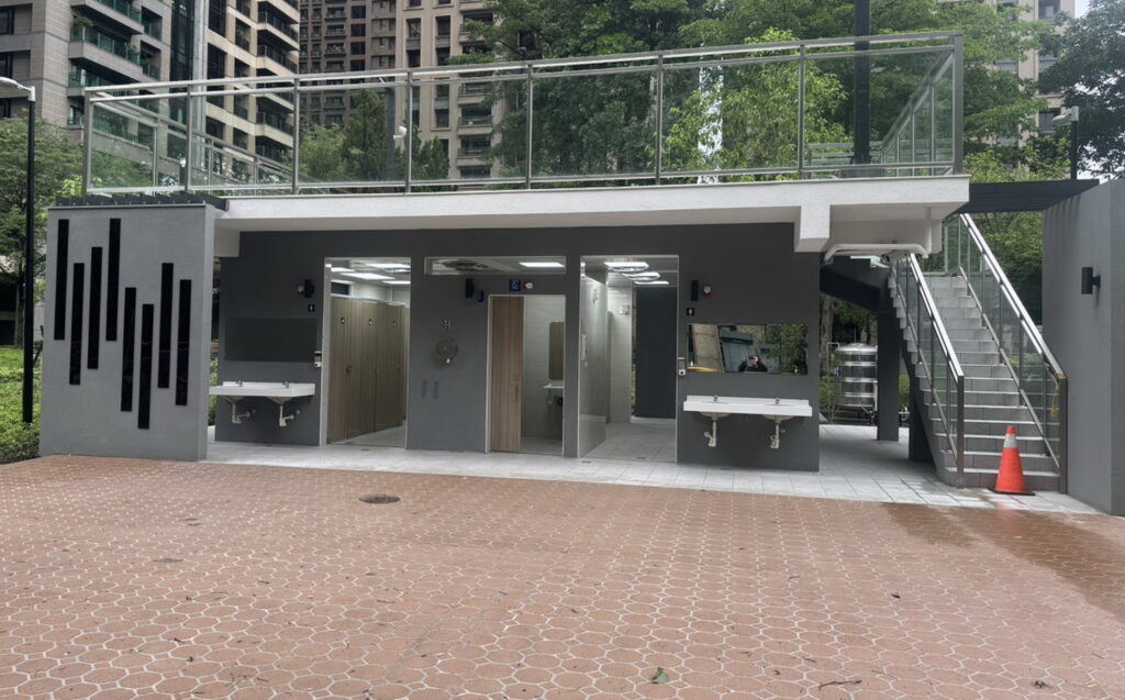 新北公廁評鑑五月啟動　邀民眾化身「公廁神評手」可抽AirPods及郵政禮券