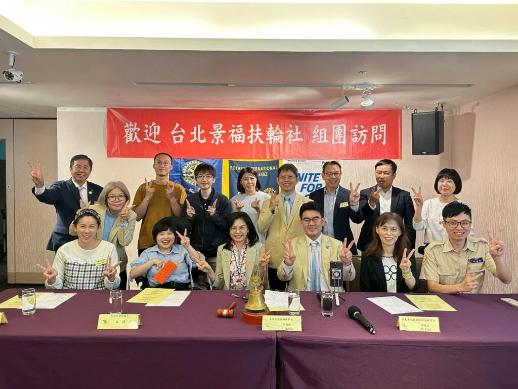 八里愛心教養院院生翁彥如首登扶輪社演講 「愛讓我多活15年」堅韌生命力令社友動容