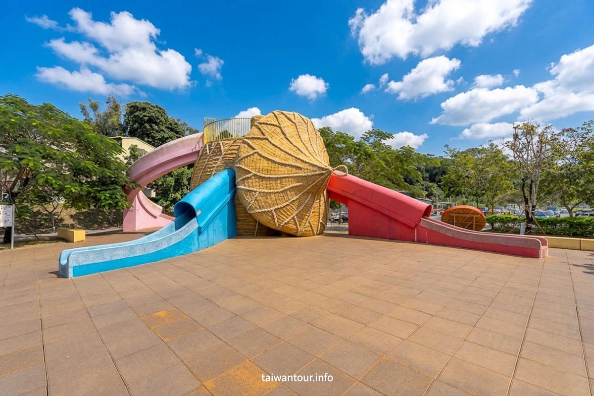 【汶水公園】苗栗特色溜滑梯+汶水老街美食親子旅遊 【汶水公園】苗栗特色溜滑梯+汶水老街美食親子旅遊