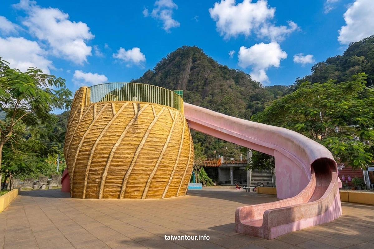 【汶水公園】苗栗特色溜滑梯+汶水老街美食親子旅遊 【汶水公園】苗栗特色溜滑梯+汶水老街美食親子旅遊
