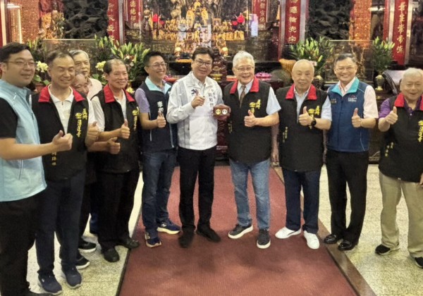 新北蘆洲湧蓮寺頒清寒獎助學金　劉和然副市長讚宗教大愛