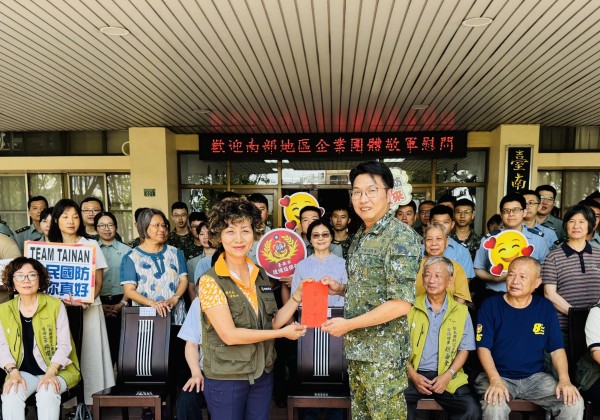 文富食品攜手地方企業　端節前夕敬軍慰勞台南陸軍官兵