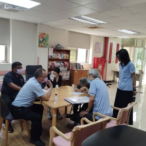 屏東榮服處陪伴榮民參訪岡山榮家關懷入住需求