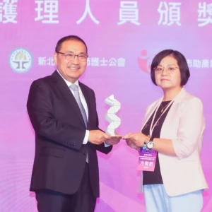 新北第14屆護理傑出獎頒獎　侯友宜肯定白衣天使以專業守護市民生命