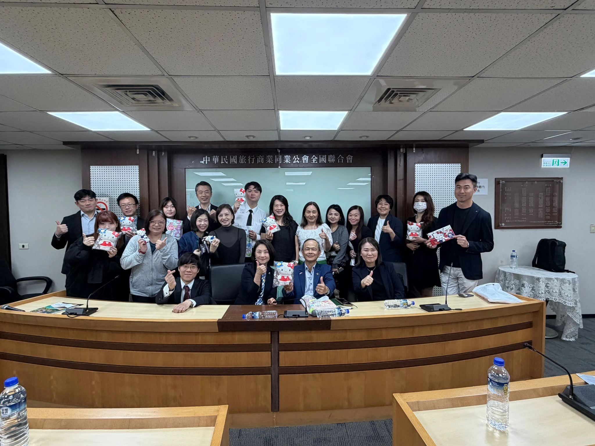 三麗鷗HELLO KITTY和諧樂園訪台交流 攜手旅行全聯會開拓九州主題觀光新商機