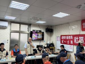 基警前往英仁社區勤宣導  強化里鄰社區安全防護網