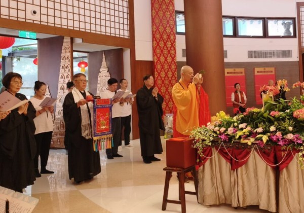 浴佛淨心迎佛誕靈鷲山聖山寺舉行浴佛節慶典　共沐佛恩、淨化身心