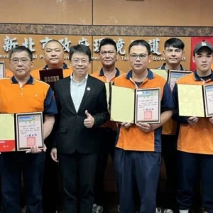 不只護環境更守清廉！　新北清潔隊拾金不昧 總價值逾115萬表揚