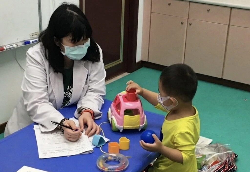 新北兒童發展篩檢暑期總動員　相約親子館、繪本好禮帶回家