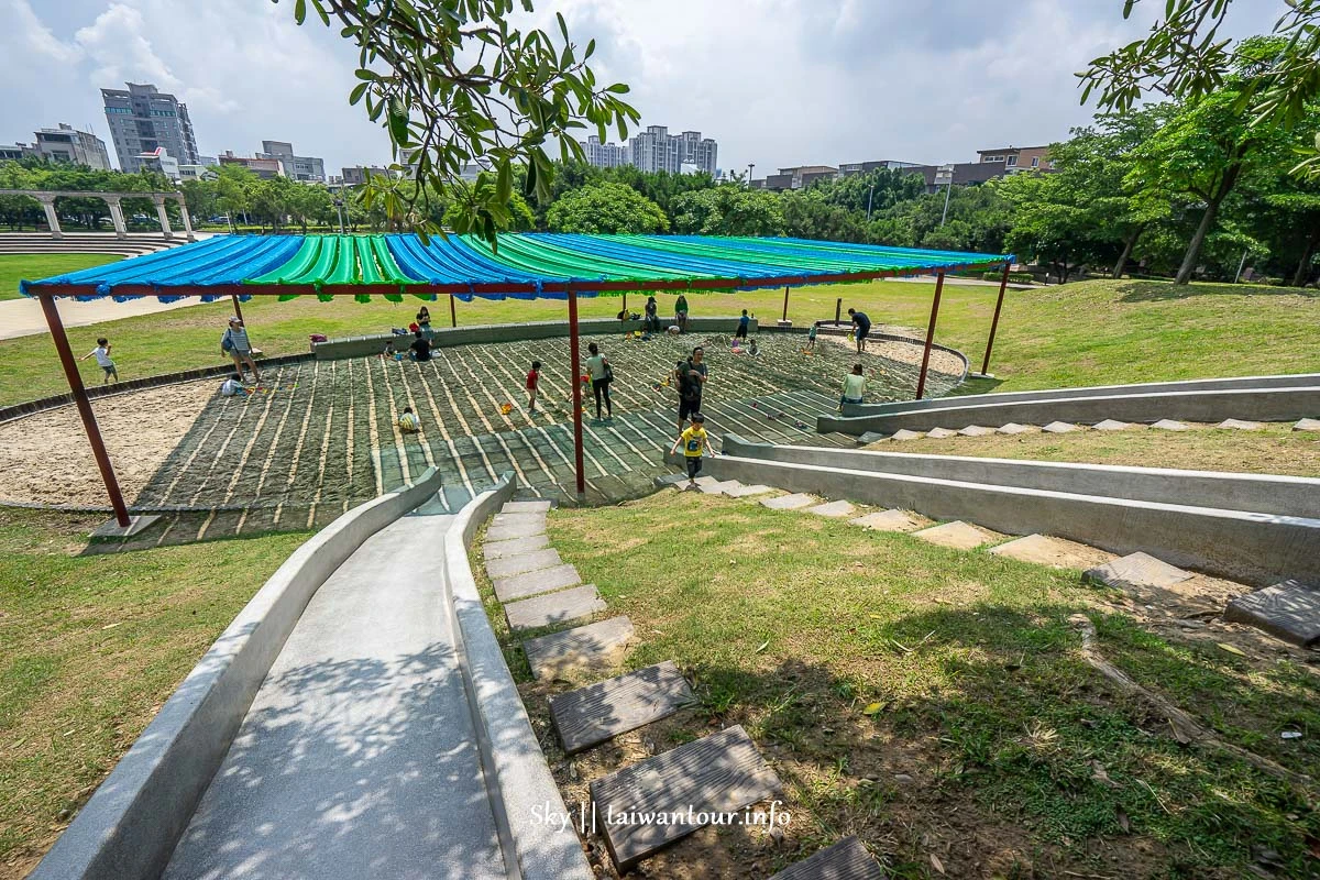 2020苗栗免費玩水【頭份市綜合公園】溜滑梯.沙池 2020苗栗免費玩水【頭份市綜合公園】溜滑梯.沙池