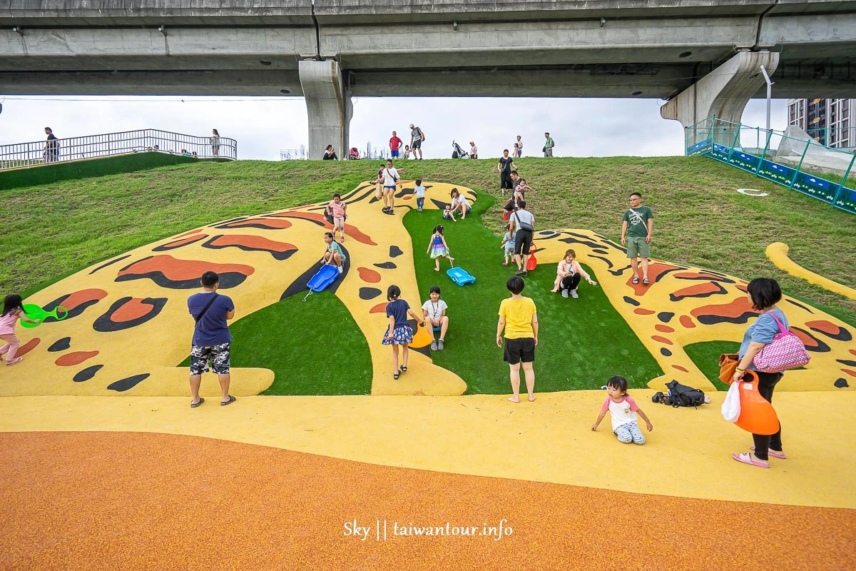 【熊猴森樂園】海世界水樂園.新北大都會公園親子.近捷運三重站 【熊猴森樂園】海世界水樂園.新北大都會公園親子.近捷運三重站