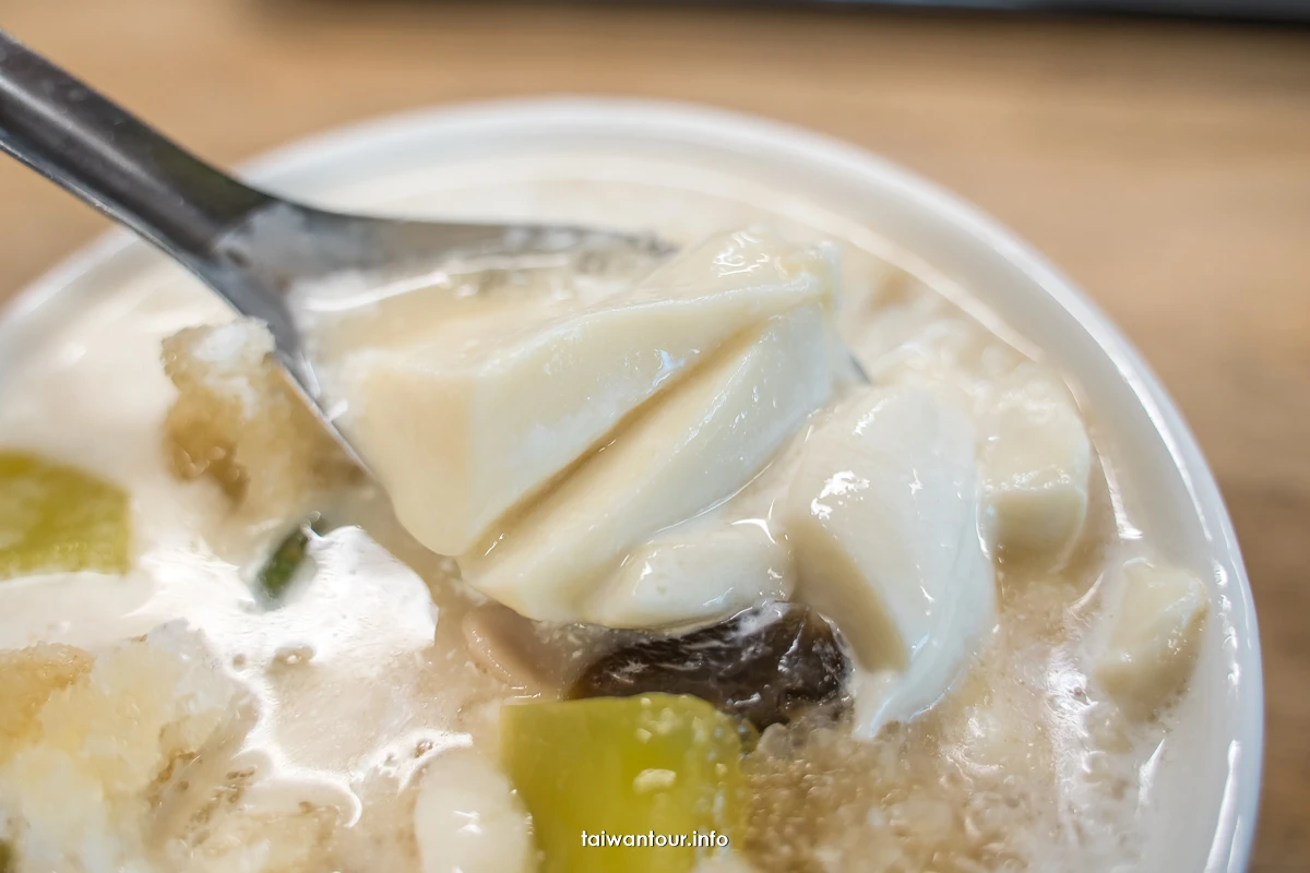 【水龜伯古早味】北投豆花冰店.招牌黑糖燒麻糬