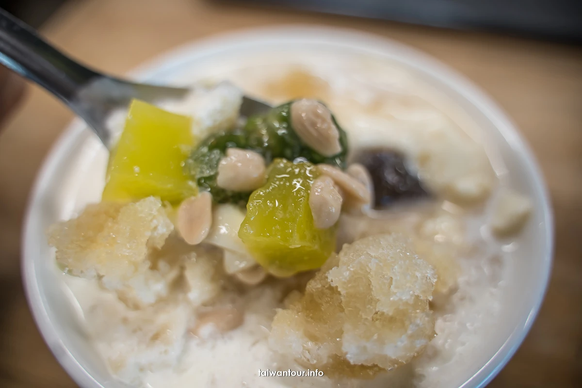 【水龜伯古早味】北投豆花冰店.招牌黑糖燒麻糬 【水龜伯古早味】北投豆花冰店.招牌黑糖燒麻糬