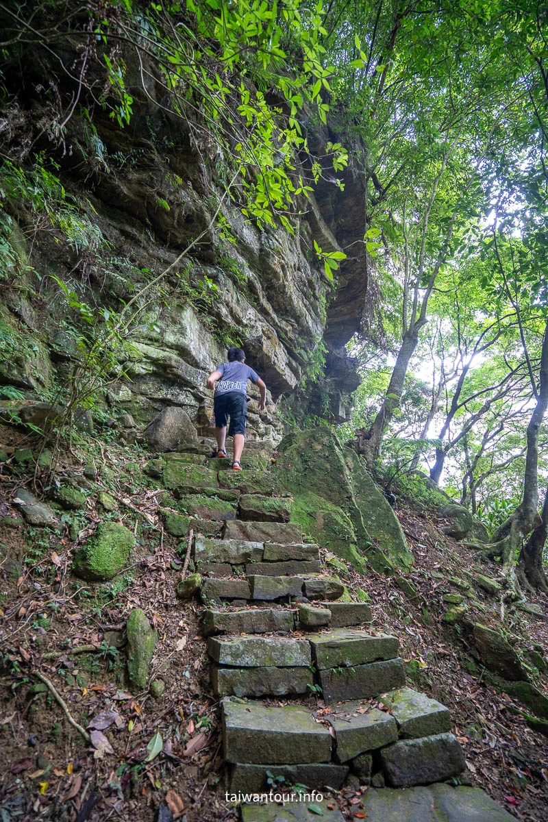 【茄苳瀑布】汐止親子免費玩水景點.開車交通 【茄苳瀑布】汐止親子免費玩水景點.開車交通