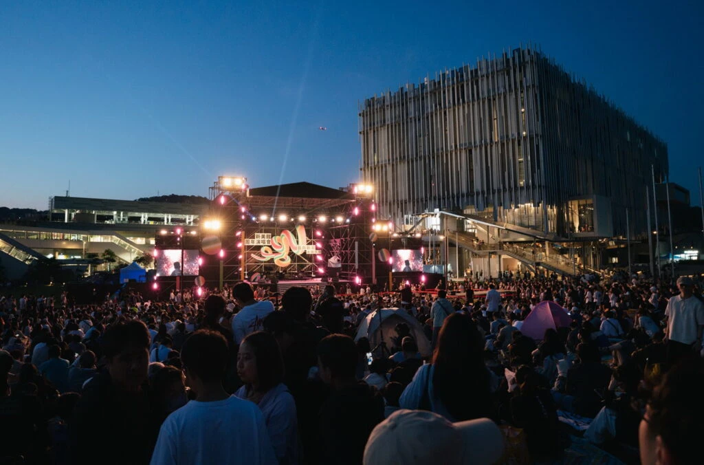 「海山夜行」點亮夜空　新北美術館光雕劇場6/20-7/12登場　光雕展演串聯海山地景與城市未來