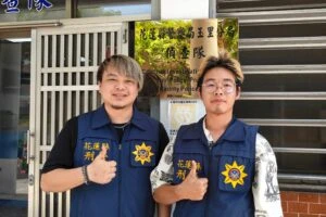 蛇出沒注意  擅闖玉里分局納涼  勇警細心辦案也大膽捉蛇