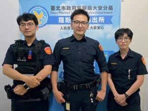 92歲嬤深夜迷途 大安警拼湊線索助返家 92歲嬤深夜迷途 大安警拼湊線索助返家