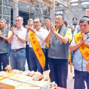 金包里慈護宮修復工程上梁　侯友宜：一一七年八月完工重現歷史建築風華