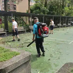 巴威過境週日放晴六合里志工貼心整理環境還給里民乾淨休閒空間