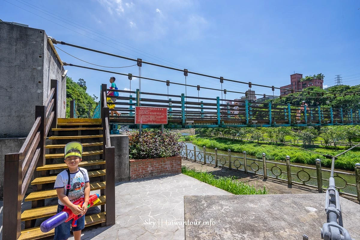 2026基隆免費玩水【暖暖親水公園2.0】升級！開放時間/噴水時段/交通停車攻略