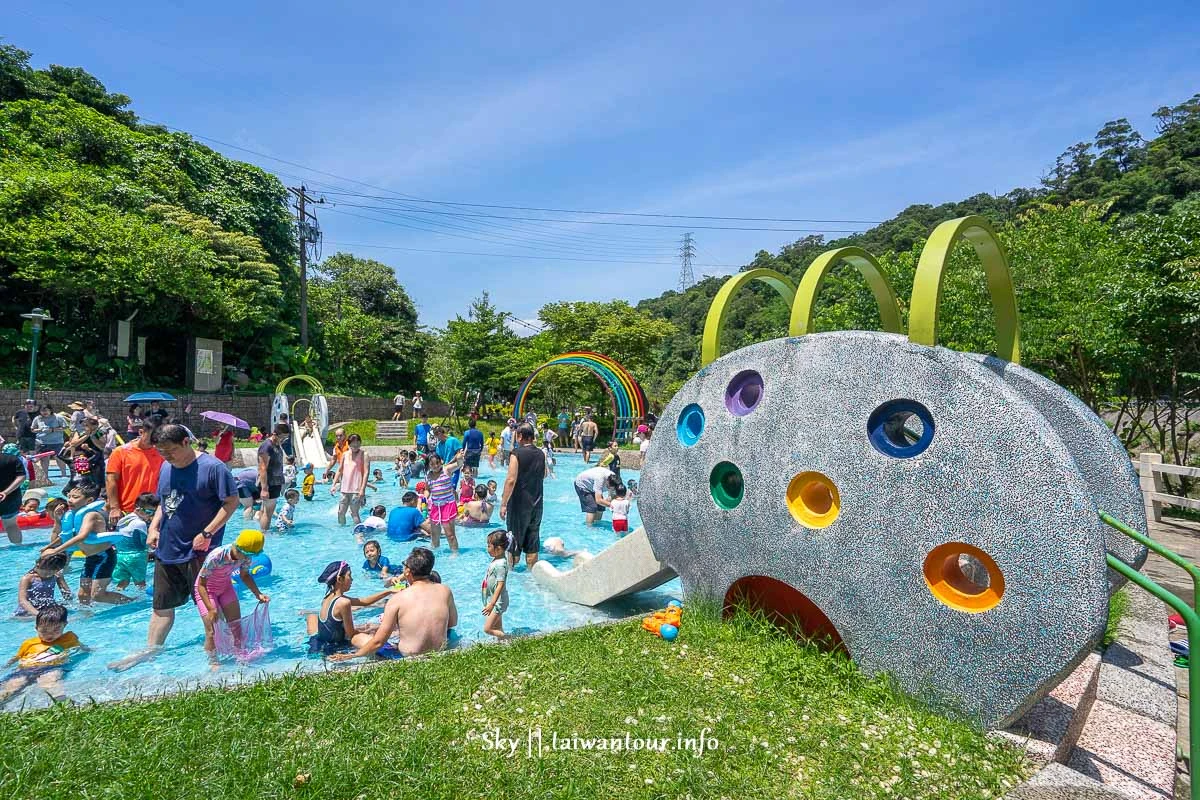2026基隆免費玩水【暖暖親水公園2.0】升級！開放時間/噴水時段/交通停車攻略