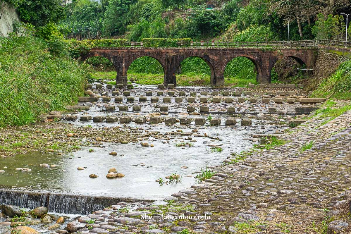 【大平紅橋步道】桃園親子玩水景點.油桐花.交通怎麼去.停車場 【大平紅橋步道】桃園親子玩水景點.油桐花.交通怎麼去.停車場