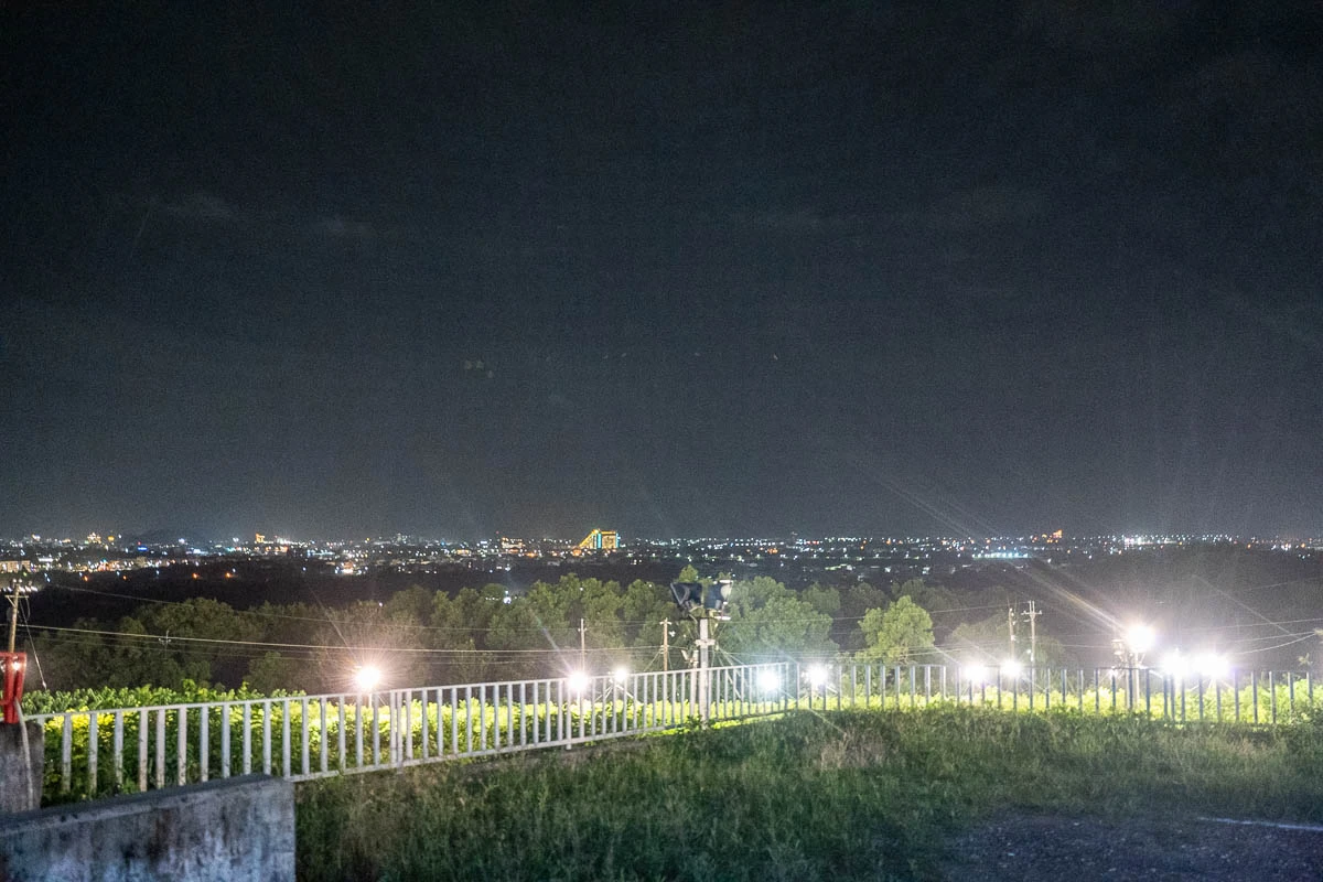 【俩吆久景觀貨櫃】台東夜景餐廳推薦.宵夜菜單