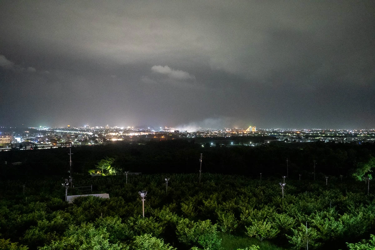 【俩吆久景觀貨櫃】台東夜景餐廳推薦.宵夜菜單 【俩吆久景觀貨櫃】台東夜景餐廳推薦.宵夜菜單