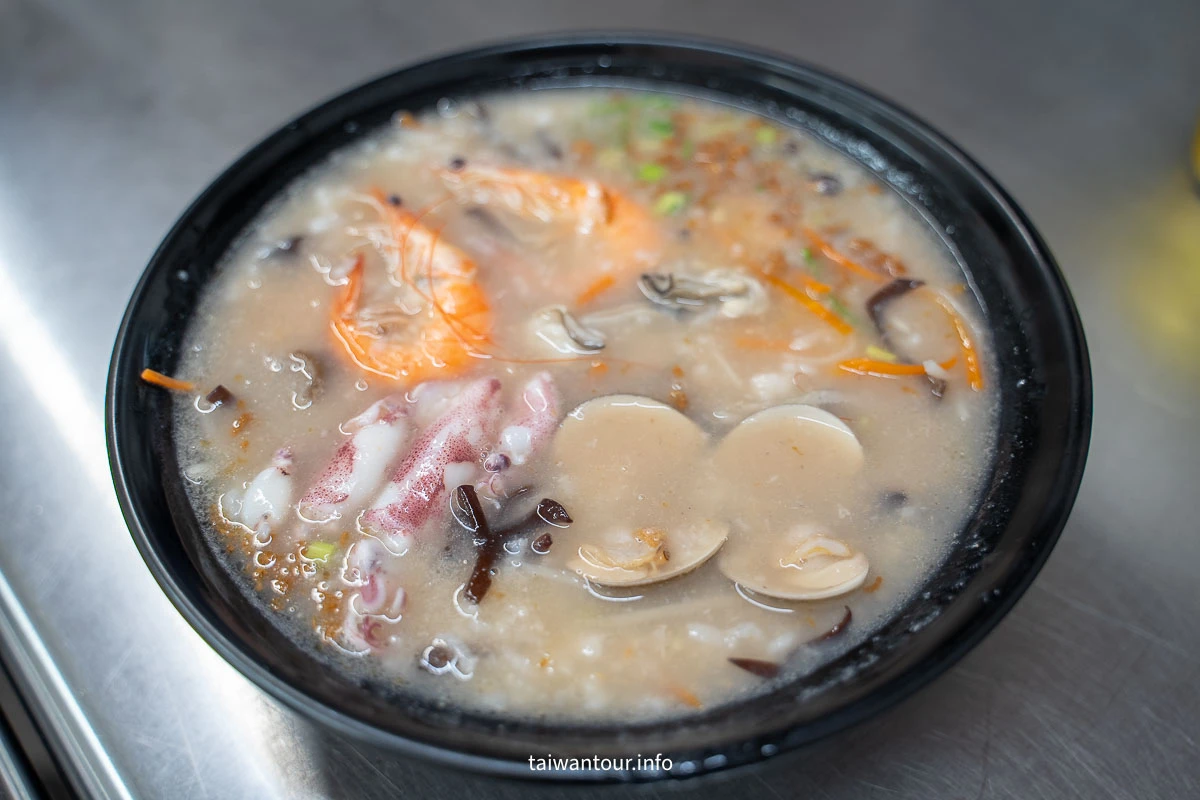 【柳媽媽海鮮粥麵館】金山老街美食必點海鮮粥、小卷炒麵全攻略! 【柳媽媽海鮮粥麵館】金山老街美食必點海鮮粥、小卷炒麵全攻略!