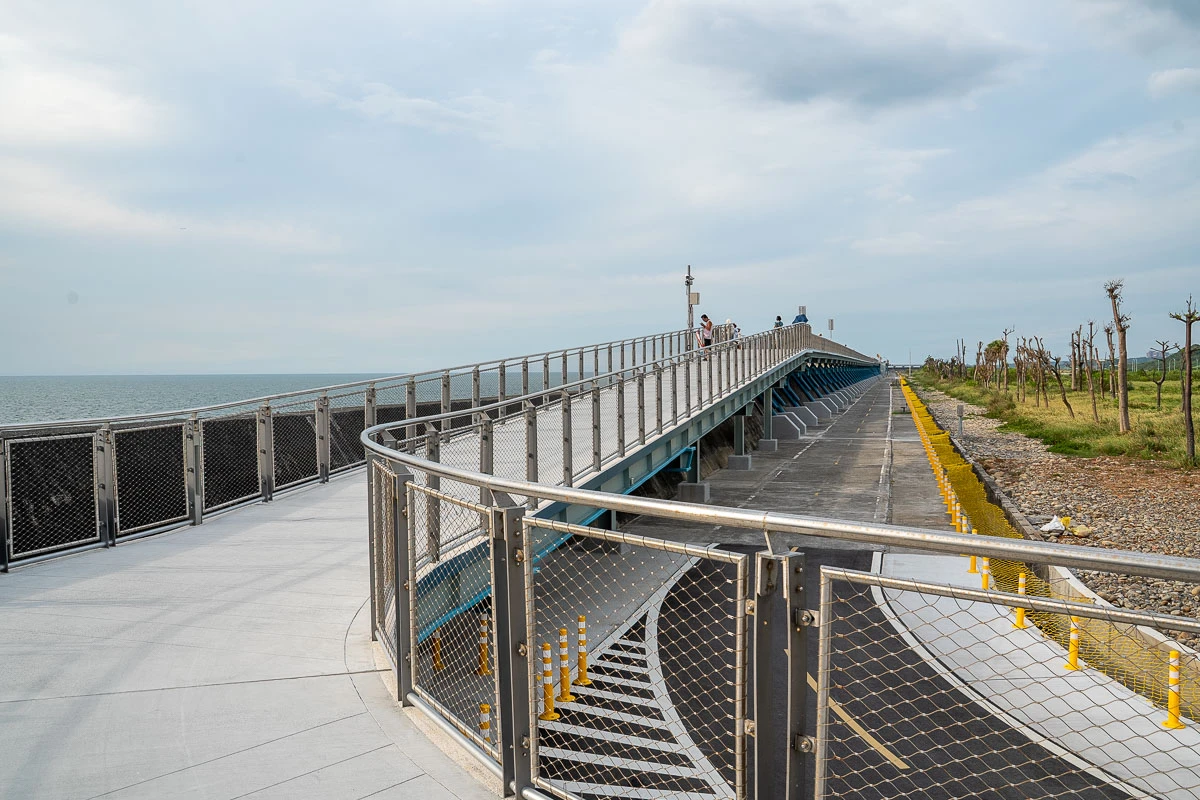 【觀海長堤自行車道】淡海新市鎮.追電影《想見你》同款夕陽 【觀海長堤自行車道】淡海新市鎮.追電影《想見你》同款夕陽